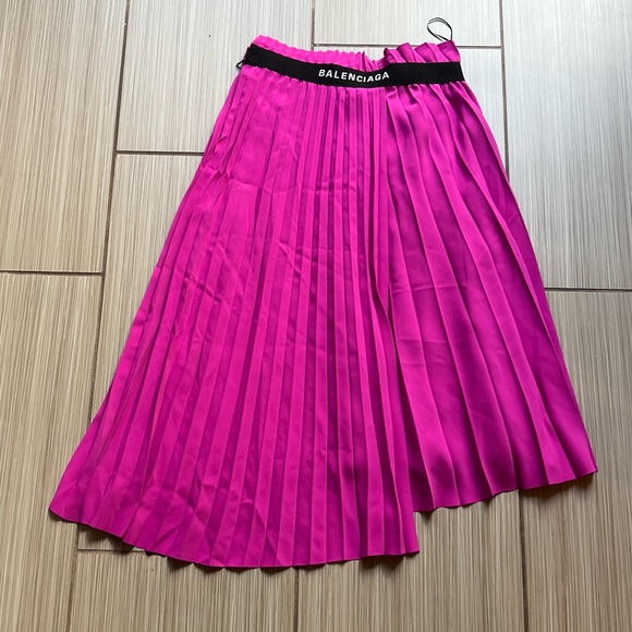 Balenciaga Ladies Pink Asymmetrical Draped Pleated Skirt size 38(M) - Picture 6 of 8